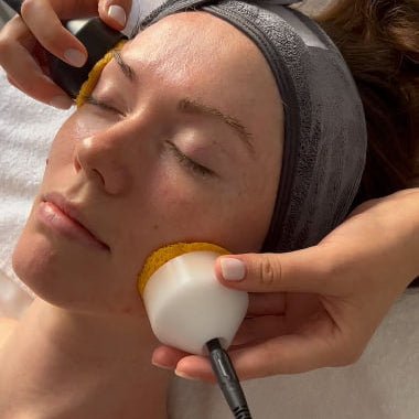 Процедури в салоні - SKINLIST.UA